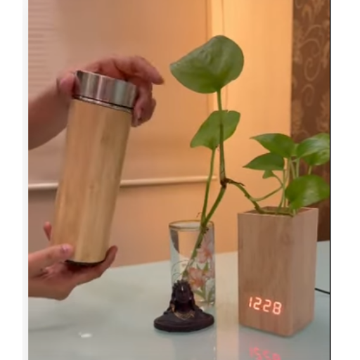 Steel Water Bottle With Wooden Lid - Image 3